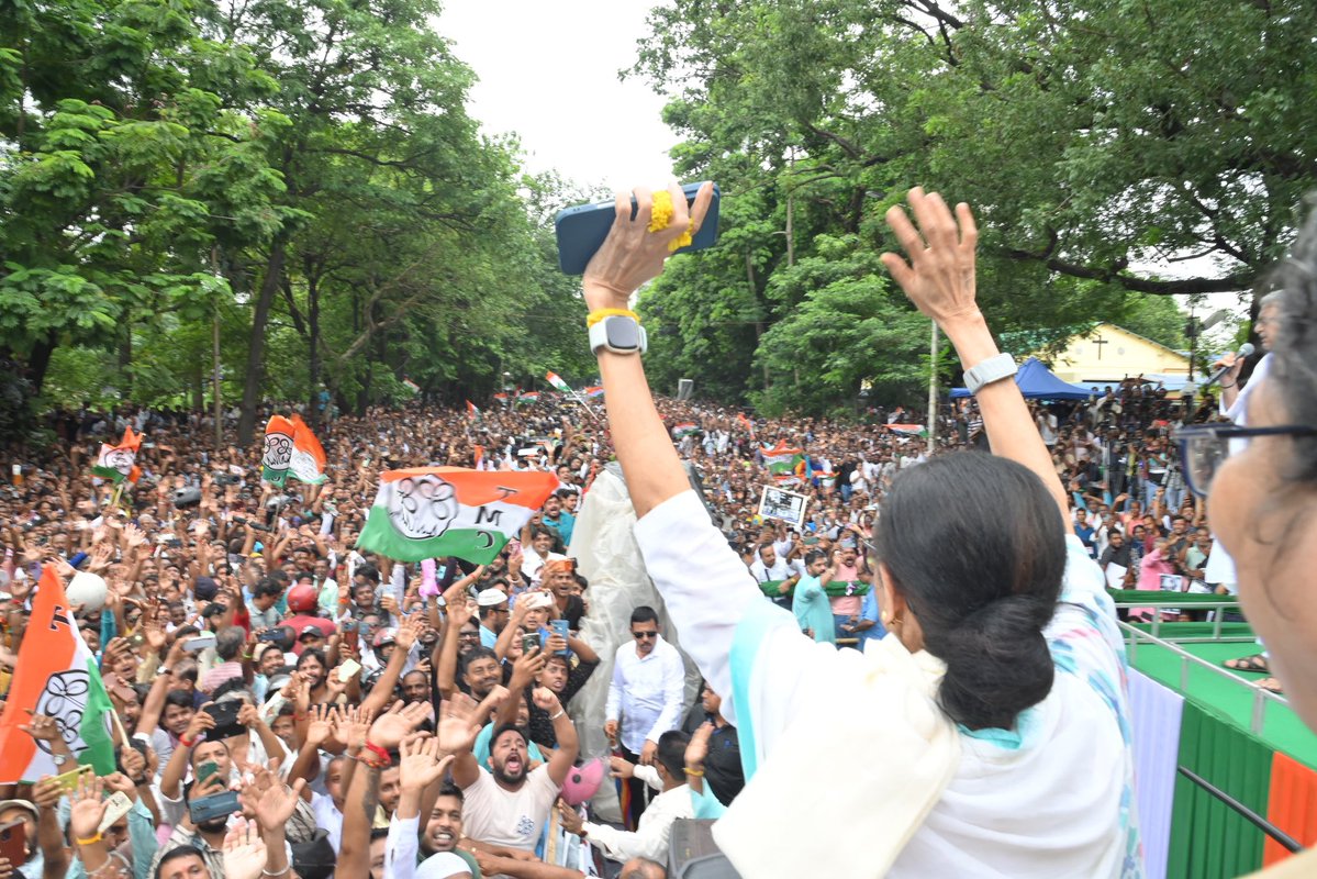AITCofficial's tweet photo. The energy is truly electric!

No amount of conspiracy or intimidation can ever weaken our resolve. We will continue to raise our voices against every injustice and stand shoulder to shoulder with those whose rights are denied.

United by purpose and strengthened by conviction, we will never waver in our commitment to the people.
