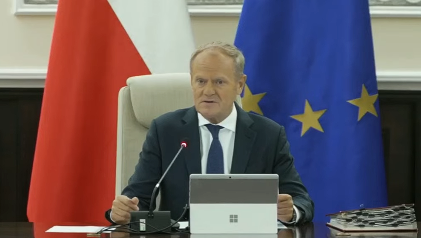 _DiabelStockton's tweet photo. Pilne!
Najważniejsze propozycje do ustawy rządowej ws. zarobków lekarzy:
- Maksymalny pułap zarobków w publicznej służbie zdrowia - 16 krotność płacy minimalnej czyli 76 800 zł miesięcznie.
- Maksymalny pułap 250 zł. na godzinę.
- Koniec zapłaty "Procent od procedury".
- Pełna jawność kontraktów we wszystkich jednostkach korzystających ze środków publicznych.