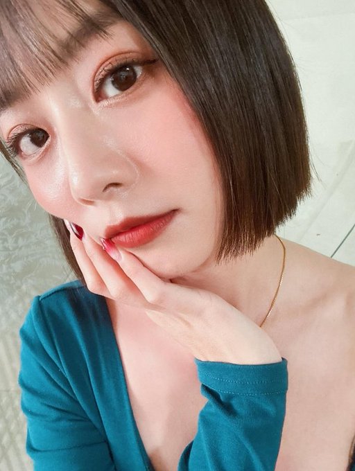 HelenHixon's tweet photo. 子持ちでも女として見てほしいんです https://t.co/Odfj6ZG2ra