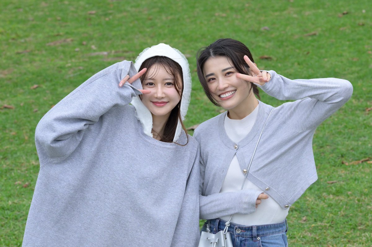 suu_milmil's tweet photo. 第6話のご視聴ありがとうございました🙂‍↕️写真は1枚目から
①恋リアのインタビューなのに新プロジェクトの話してるよね？
②マホと人生について話す
③オムライスの絵はどの3人で書いたでしょう？
④カナコとリンクコーデ(キョウヘイくんのスウェット)

#ガールオアレディ https://t.co/25NSyhFpjQ