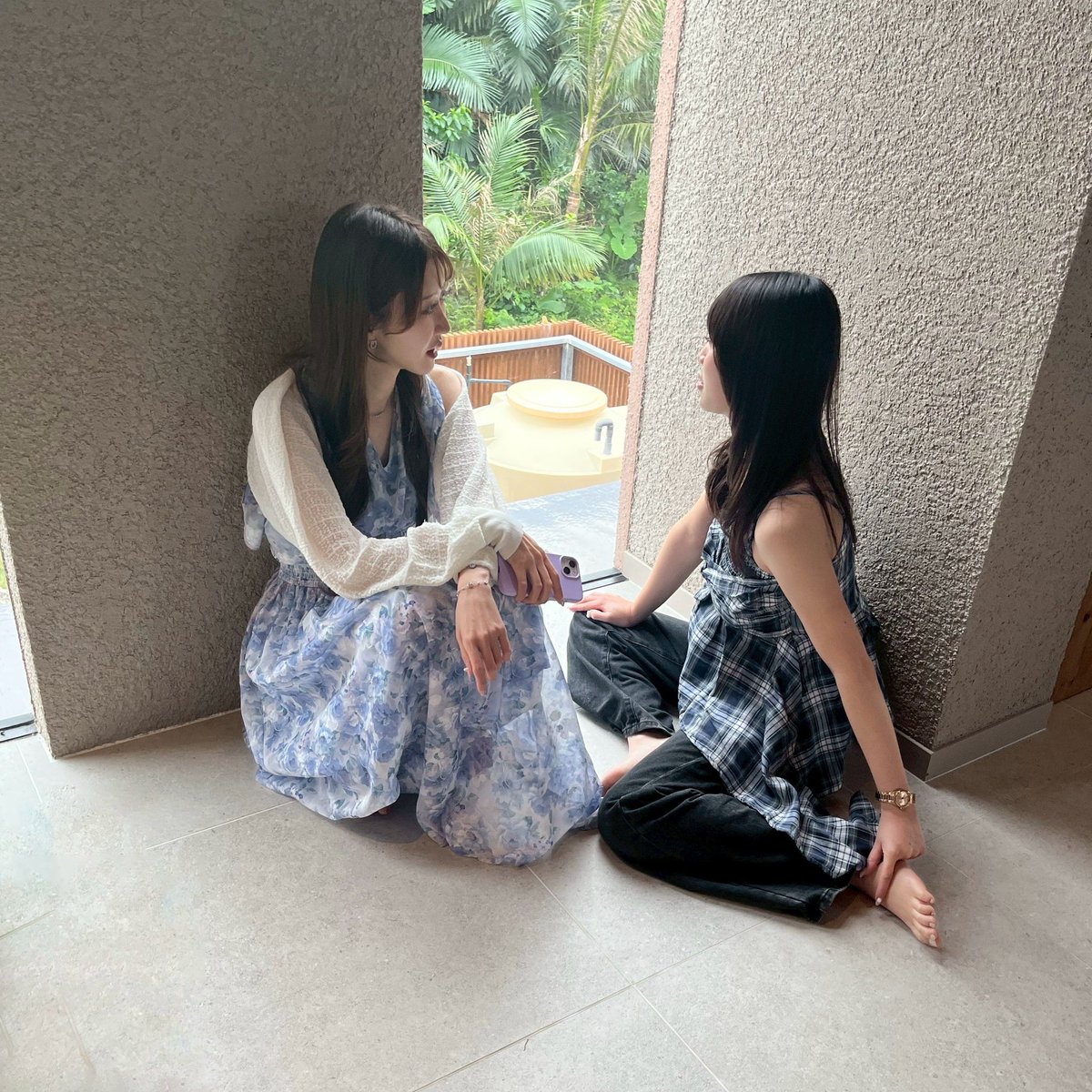 suu_milmil's tweet photo. 第6話のご視聴ありがとうございました🙂‍↕️写真は1枚目から
①恋リアのインタビューなのに新プロジェクトの話してるよね？
②マホと人生について話す
③オムライスの絵はどの3人で書いたでしょう？
④カナコとリンクコーデ(キョウヘイくんのスウェット)

#ガールオアレディ https://t.co/25NSyhFpjQ