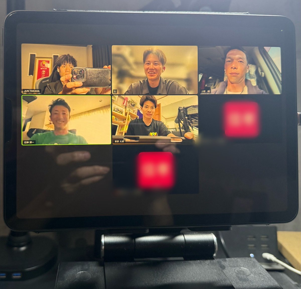 zunzunzunbow's tweet photo. zoom収録終わりました😀 https://t.co/f8YN7fIm4Z