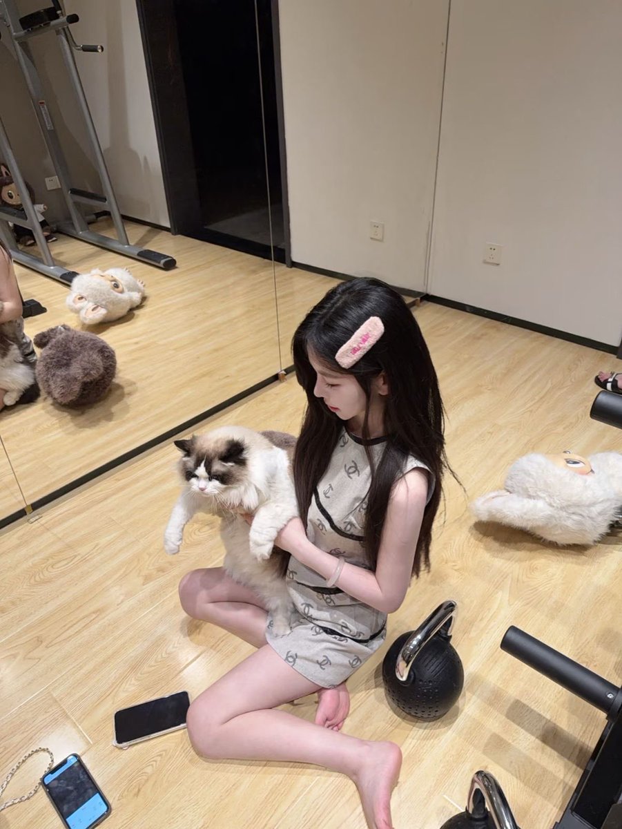 gllitlatte's tweet photo. ⋆.𐙚 ̊ pictures that I’d want to 
 recreate once I’m thin enough~❤︎ 

              🧵 for edtwt !

#edrtwt #ricecaketwt  .✦ ݁˖🎀 https://t.co/Y3O1PmTT2h