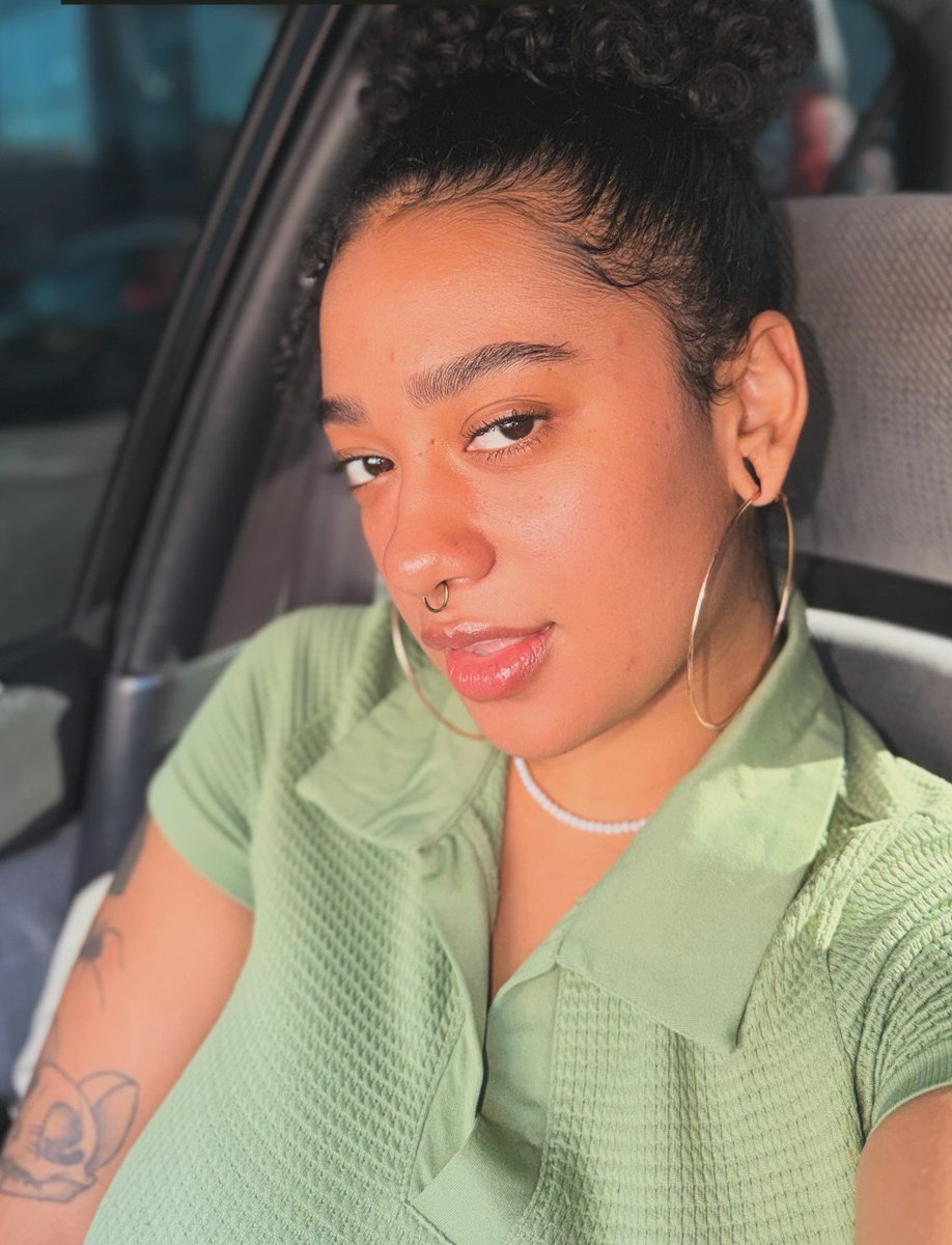Miss_Mircii2's tweet photo. Je fais un petit tour en ville je viens te chercher🤭?A ton avis Il veux dire quoi ce regard😏 Rt,com ta réponse
https://t.co/5Pl6l82d4q https://t.co/rJB3ODSMDZ