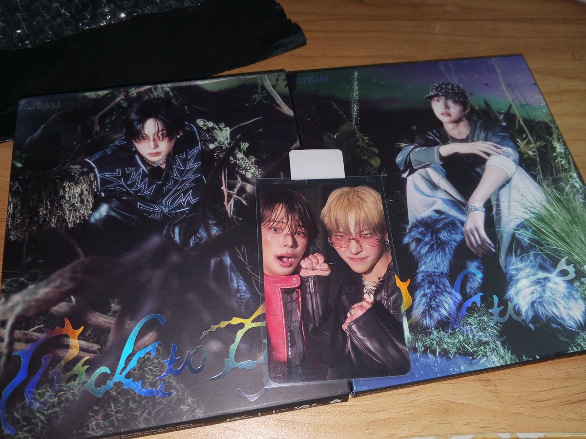 wonuaes_'s tweet photo. #azimails 🧸
OMGGGG
super happy that i won on Fuma san bday giveaway of ate @lunareesiee !!
first btl album ko itey :3 https://t.co/GLio3J7LsF