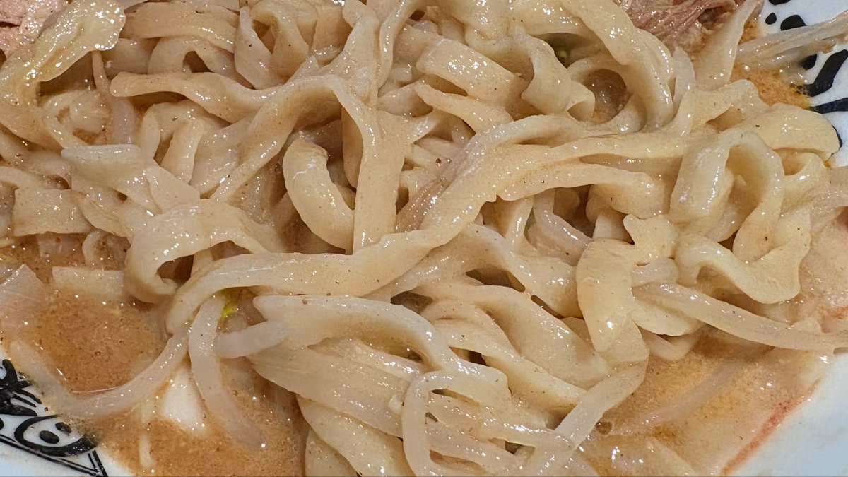 Pirorikun1ek's tweet photo. ❣️ちばから 穴川店❣️
🍜小ラーメン＋🐷/節🐟/小🍚

🥵💦暑すぎて連休明け初日にして
既に⛽️Empty状態😰🆘
そんな時の⛽️チャージはコチラで🤤

干上がった身体にスープがズイズイ
染み込んでく〜☺️
最高でしたーー‼️😆

女将さん(๑ •̀ω•́)۶ﾌｧｲﾄ!!です🤩
スタッフの皆さんご馳走様でした🙏✨😋 https://t.co/NB0nVoBWiI