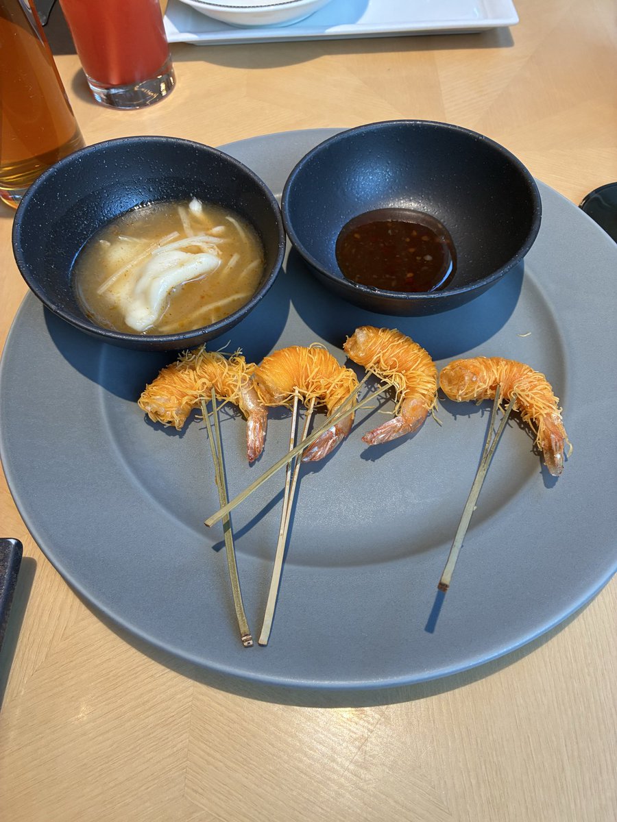 drms0326's tweet photo. 今日は嫁さんの1日早い誕生日祝いでBuffet &amp; Café SLOPE SIDE DINER ZAKUROにきました🍽️
おシャンティで料理も美味しかったです😄 https://t.co/ONjreSDhb0