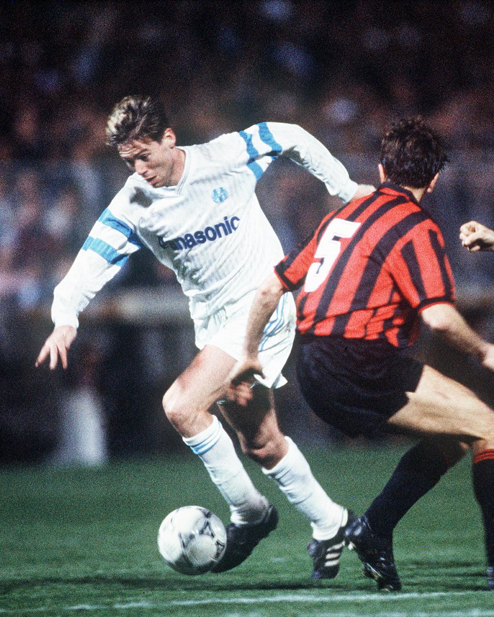 OM_English's tweet photo. Magic Chris ✨🏴󠁧󠁢󠁥󠁮󠁧󠁿

37 years ago today, Chris Waddle made his Marseille debut 💙🤍 https://t.co/KtcVi50tOv
