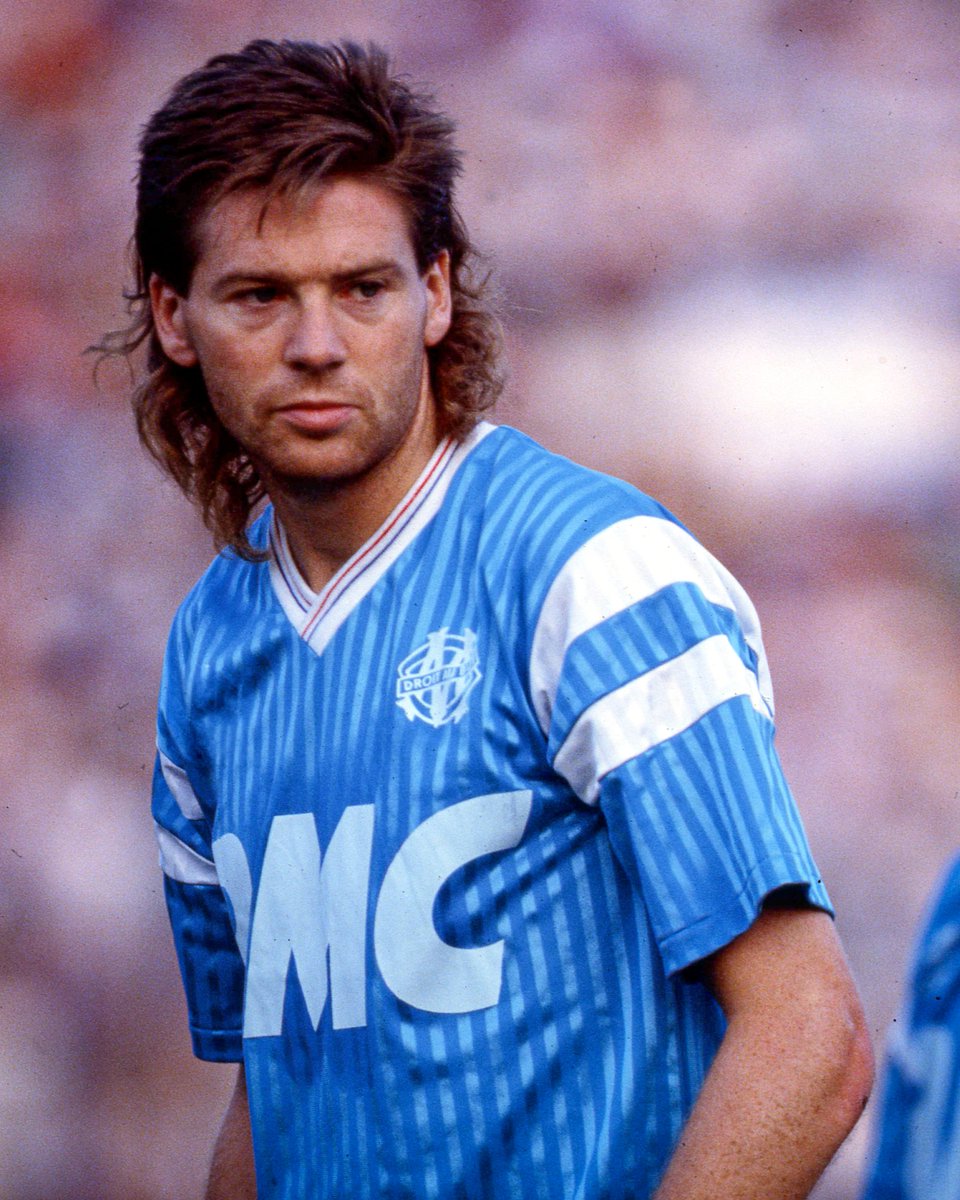 OM_English's tweet photo. Magic Chris ✨🏴󠁧󠁢󠁥󠁮󠁧󠁿

37 years ago today, Chris Waddle made his Marseille debut 💙🤍 https://t.co/KtcVi50tOv