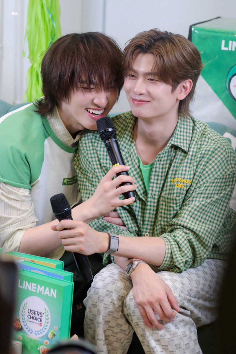 mmxmm_mxx's tweet photo. -260721- ⋅ʚ    ˗ˏˋ 🤍🦊🍓🤍 ´ˎ˗

TMK x LINE MAN LIVE
♡ #LINEMANถูกสุดทุกวันGrandSalexTMK 
♡ #tthomastc #kongjiro
♡ #thomaskong #โทมัสก้อง https://t.co/v8v5rF7DKE