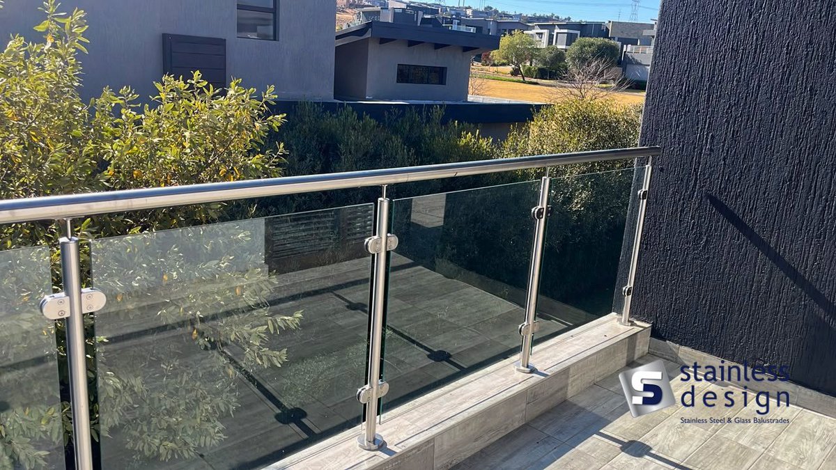 StainlessInfo's tweet photo. Another quality Glass Pressure Bracket Balustrade installation completed using Stainless Design's premium stainless steel components.

Engineered for strength, durability and a sleek architectural finish.

🌐 https://t.co/Z44ZRkMXcv https://t.co/E3Ru3B5BgH