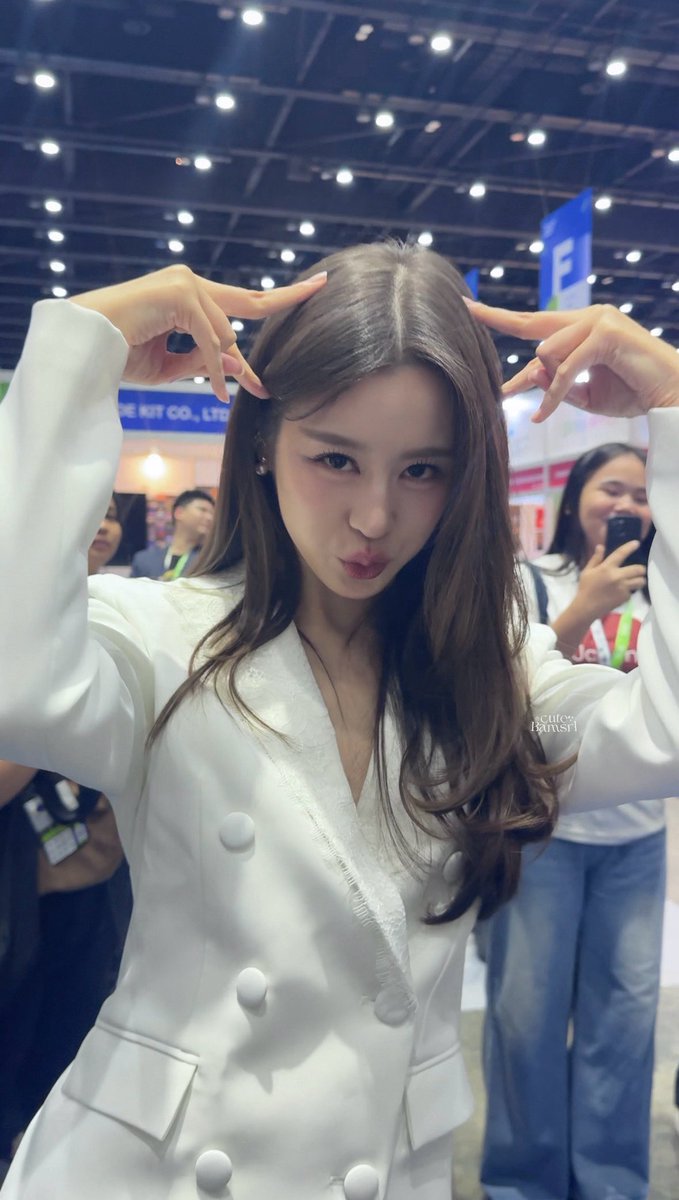 cutebamsrl's tweet photo. อยากเติมเหมียว
🦭 : ห้ะ ไหนอะเหมียว

คลิปแรกแกล้งมาก แต่สุดท้ายก็ยอมเหมียวให้น่ารัก🤏🏻

OOMBAM TH CONTENT MARKET 
#TCM2026xOomBam
ᡣ𐭩 #bamsaralee #แบมสราลี .⋆° https://t.co/zkHbrUsi9T