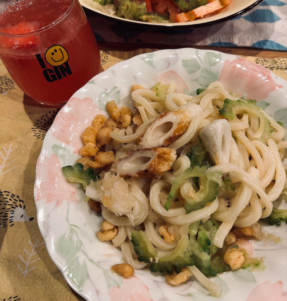 そして夜は ゴーヤとちくわのおろしぶっかけうどん withスイカサイダー