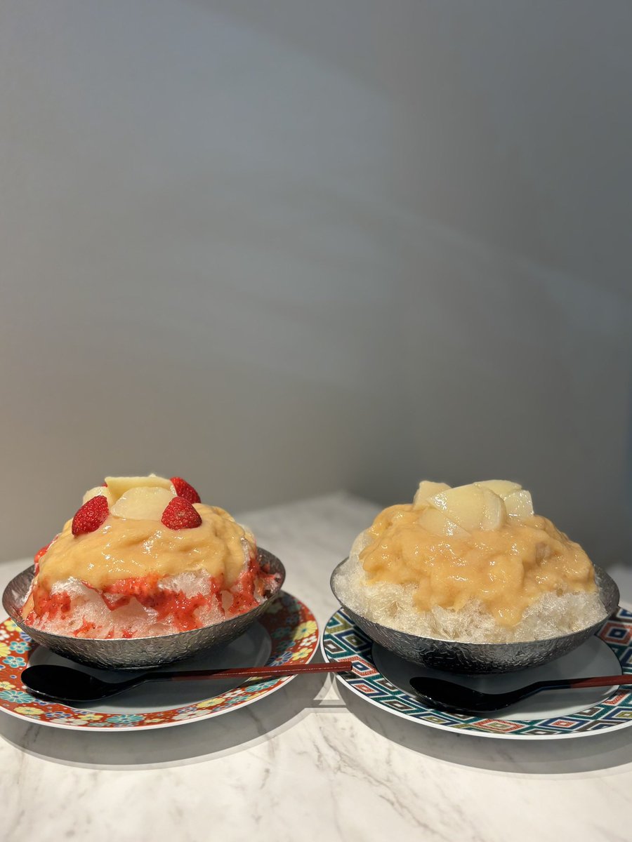 m_tmk1's tweet photo. 去年食べたかき氷で美味しかったところ🥺今年もいっぱい行きたい

📍Emporio Armani caffè (表参道) ~3000円

📍パレスホテル東京 (大手町) ~5000円

📍氷紋tocage (飯田橋) ~2000円

📍花氷(六本木) ~3000円 https://t.co/SM0LB3rh9t