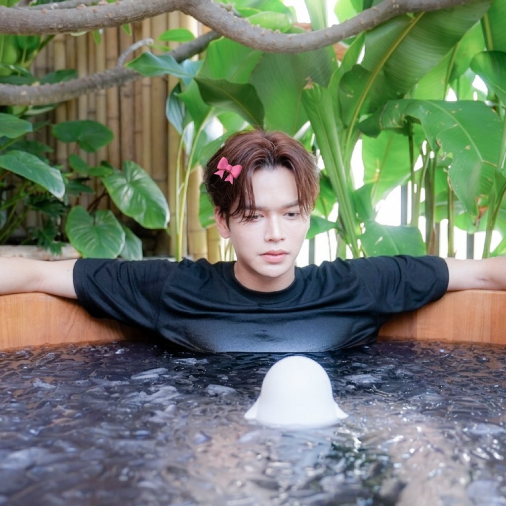 17Febking's tweet photo. เป็นเพนกวินอ่ะดีแล้ว อย่ามาเป็นลูกเป็ดแบบเราเลย อย่ามามองหน้า 🐣

𓂃 ·͜·♡ #markjrtn ♡ ·͜·𓂃 https://t.co/ttC9l7VBbx