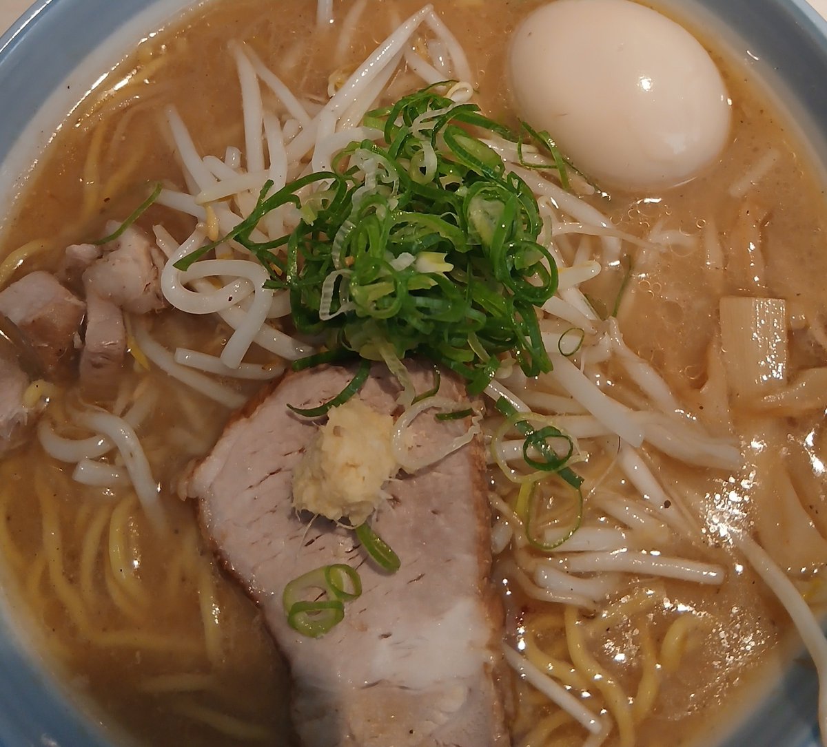 pcl4cf's tweet photo. 今日もお疲れ様でした🍜
(フォロワ〜さんに教えてもらったラーメン屋)
食べたよ〜めちゃウマ😋
 #旭川 https://t.co/W3uvAYn3eV