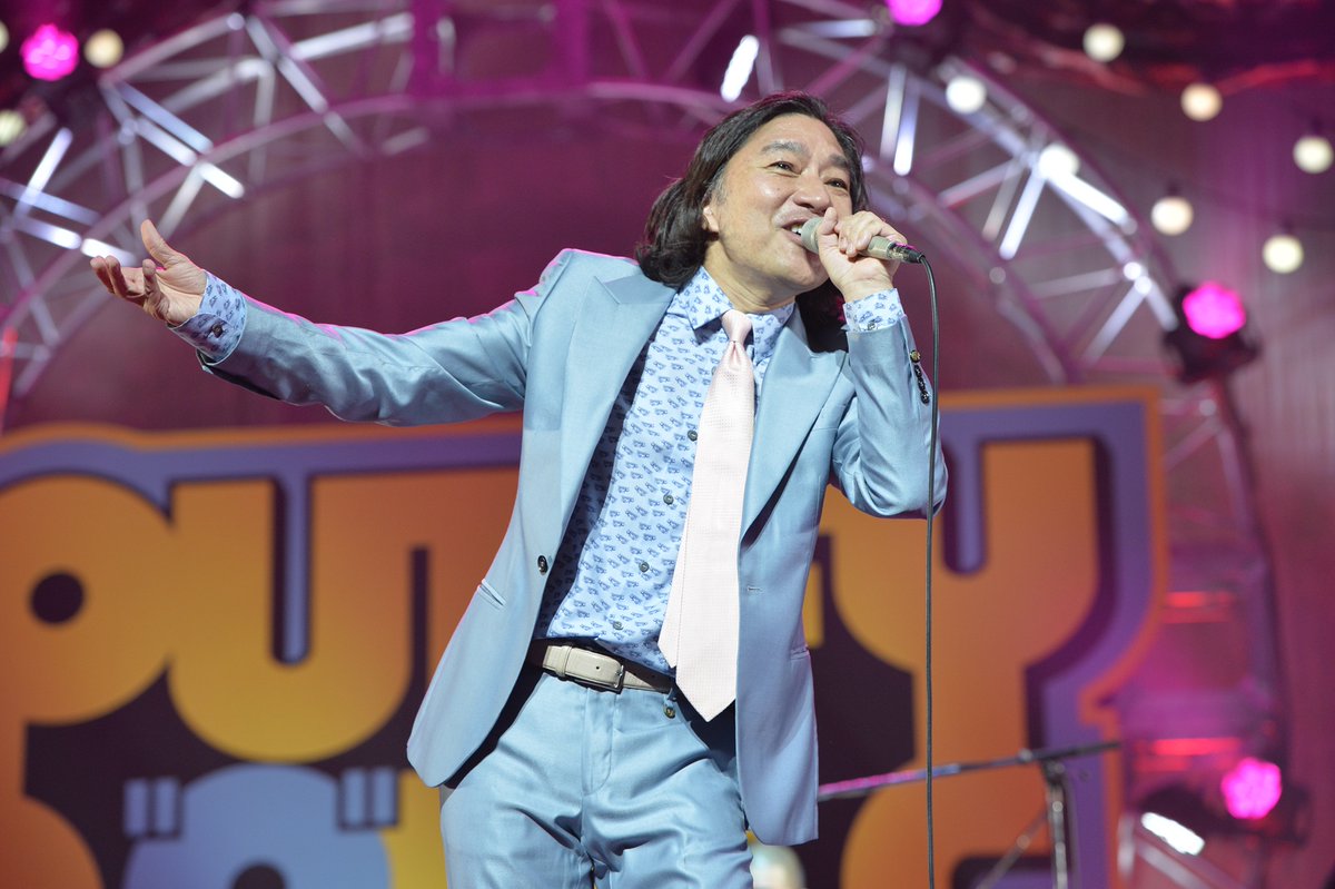 oricon's tweet photo. 【ライブレポート】PUFFY、初主催フェスに
豪華アーティスト大集結🎤
 
GLAY、UNICORNらが30周年を祝福🎉
✍🏻セットリスト＆ライブ写真33枚
https://t.co/qCWK8KVxhz
 
#PUFFY #PFES https://t.co/4fz0hXzT01