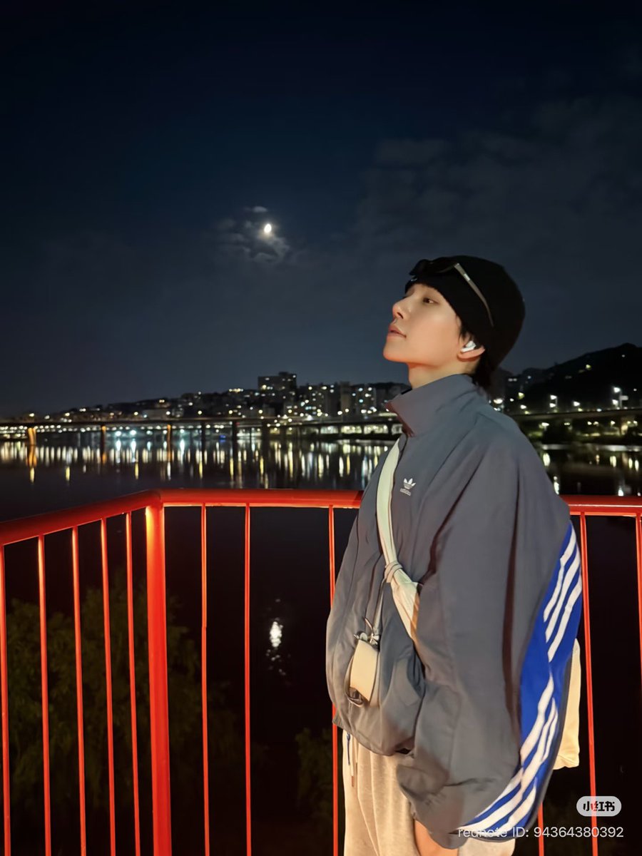 shuasmedia's tweet photo. joshu_acoustic on xhs update 🖤 #조슈아

2026/07/23 00:00 👂
#xiaohongshua

omg joshua is releasing something on 7/23!! maybe a cover? 👀 https://t.co/dSN1WUI8oz