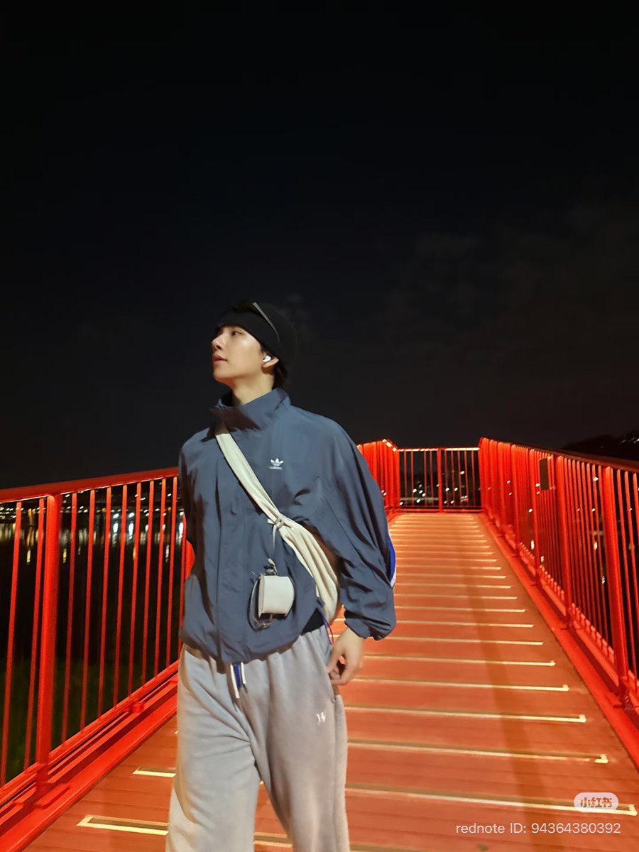 shuasmedia's tweet photo. joshu_acoustic on xhs update 🖤 #조슈아

2026/07/23 00:00 👂
#xiaohongshua

omg joshua is releasing something on 7/23!! maybe a cover? 👀 https://t.co/dSN1WUI8oz