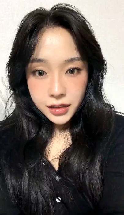 GahyunPress's tweet photo. She's so pretty ☺️☺️#이서율 #드림캐쳐 #가현 #LEESEOYUL #SEOYUL https://t.co/DDeQz5Z1Wg