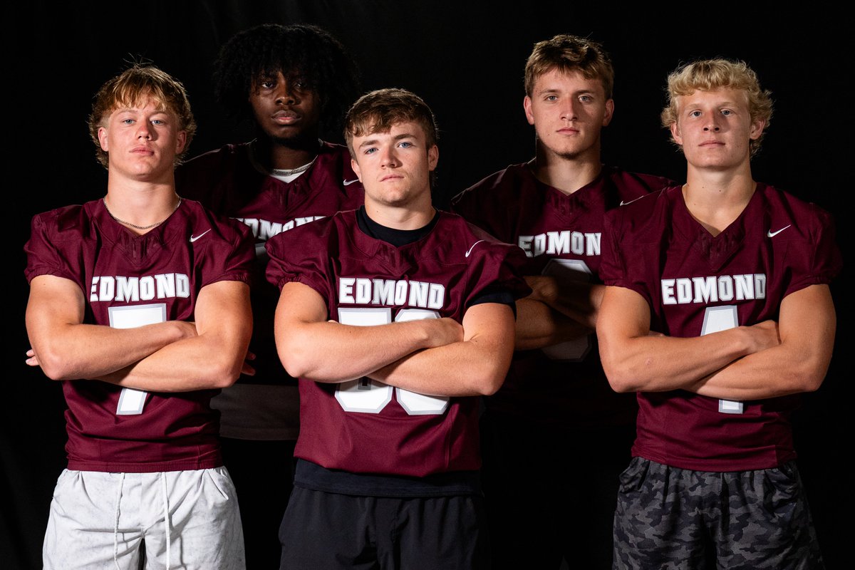 PrepRedzoneOK's tweet photo. TEAM PREVIEW: @EMHSBulldogs Have Back To Back Winning Seasons &amp; Are Looking For More In '26. Featuring:
🏈 2026 Outlook
🏈 Players To Watch
🏈 Schedule Breakdown
👇🔗FULL PREVIEW🔗👇
https://t.co/TJY81k6hG4
👇🔗VIDEO PREVIEW🔗👇
https://t.co/UXMVgmhNzu
#OKPreps https://t.co/4rQZx9FIIX