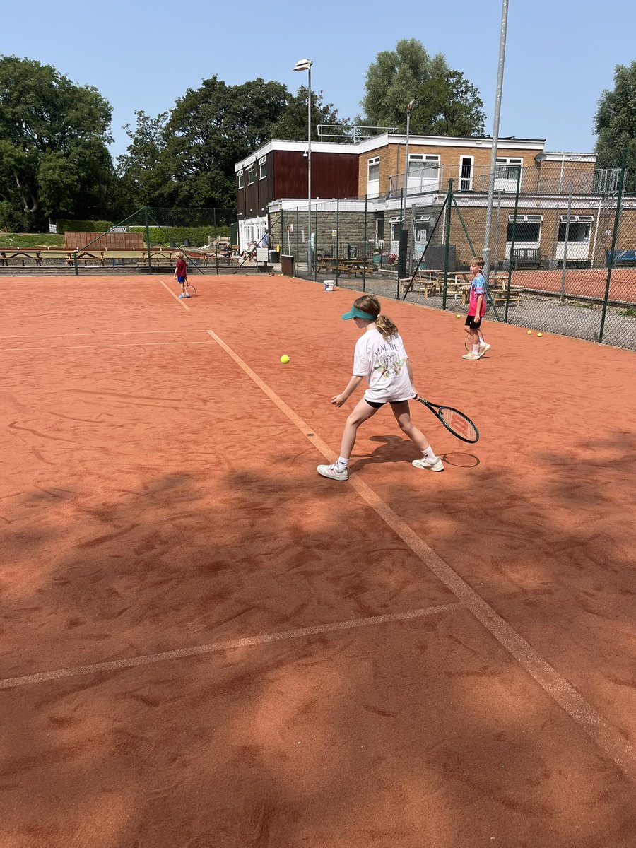 BridgendTennis's tweet photo. 🎾Day 2of Summer Camps

👩🏾‍🤝‍👩🏼65 children

🔵7 U5’s
🔴24 U8’s
🟠10 U10’s
🟢14 U12’s
🟡10 U16’s

👩🏻‍🤝‍👨🏾Tennis FRIENDS

🎾TEAM Challenge

ℹ️We have limited spaces available on our remaining camps:

https://t.co/TbpAszdp28

#CommunityClub #awardwinning #tenniscoaching #holidaycampsforkids https://t.co/qiK7j8Pd7V