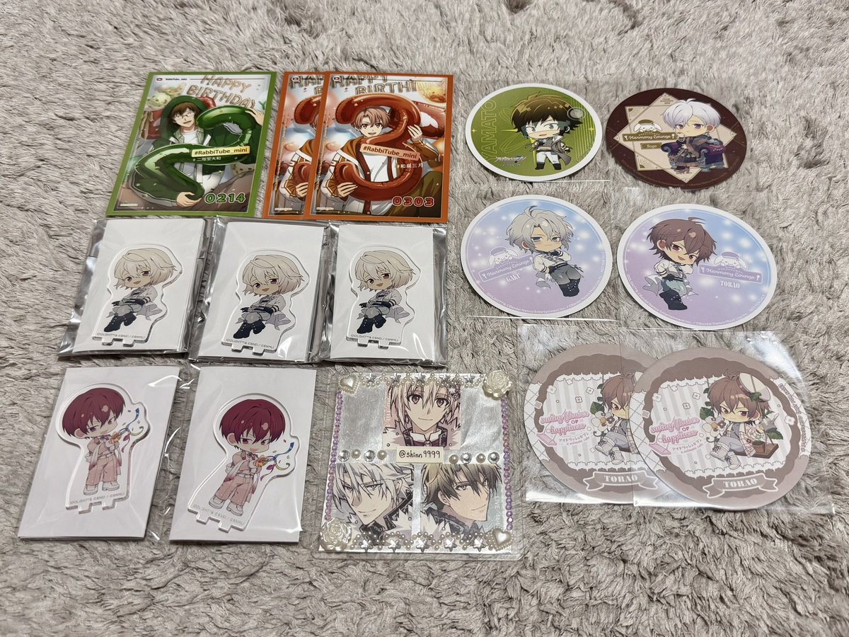 shinn9999's tweet photo. 【交換／譲渡】アイナナ アニカフェ

譲→ 大和、三月、壮五、楽、トウマ、巳波、虎於

求
▫️コースター→ 今弾or🍕 天
▫️バーブロ→ 今弾 天
▫️アクスタ→ 今弾 天 or 定価（+送料）

池袋手渡し、郵送◎
24日13:10回後・28日16:30回前後も手渡し可能
検索からでもお気軽にお声掛けください🙇🏻 https://t.co/61rnmxHNpt
