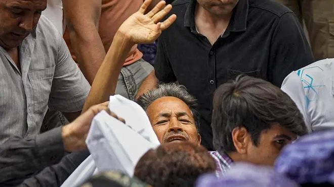 TheBengAliBaba's tweet photo. I stand with peaceful protester in India.I deamnd resignation of Modi &amp; education minister. 
Love from Bangladesh. https://t.co/KeGjZbpKxg