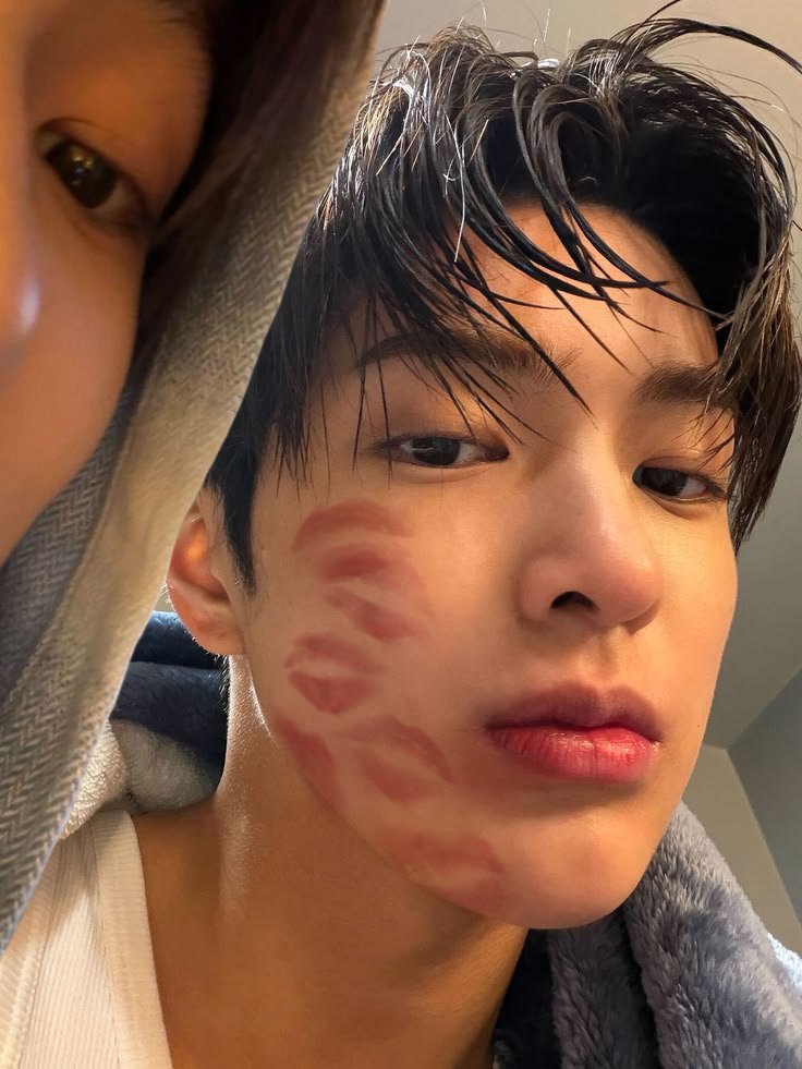 coreteesoul's tweet photo. #keonhyeon manips by meguesaya https://t.co/TzQMKDQ6dI