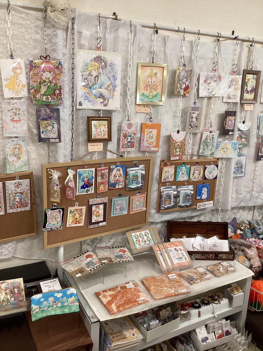 be_sora2nd's tweet photo. #福福おすそわけ展
#極彩色ダイナー展
❤️速報ーーー 🌟なんとか設営完了です✅
その① https://t.co/I7Gvn76J29