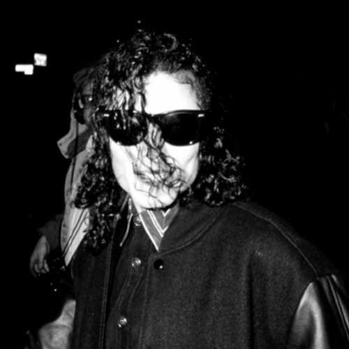 styrofoarm's tweet photo. o cabelo dele nessas fotos ?????????? to maluca sério meu deus a brooke shields teve ESSE michael jackson e eu não isso NÃO existe. https://t.co/ijIZouavwg