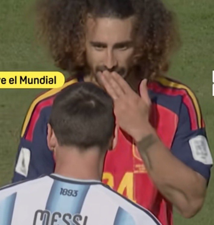 ModoScaloneta's tweet photo. Miguel Almirón acaba de explicar que lo que le dijo al turco fue “No fue falta. El me entendió pero saco ventaja a través de la regla”. Esto es escandaloso.

Inventaron una regla que usaron solo para expulsar sudamericanos, cuando los europeos se taparon la boca nunca los echaron https://t.co/pQ1tl3uDxY