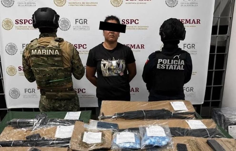 AViverosNoticia's tweet photo. ABATEN EN ENFRENTAMIENTO A `EL TOPO´, PRESUNTO JEFE DE SICARIOS DEL CJNG EN COLIMA
#Colima #ElTopo #CJNG
https://t.co/ptIkMHyYnU https://t.co/FIXceybypZ