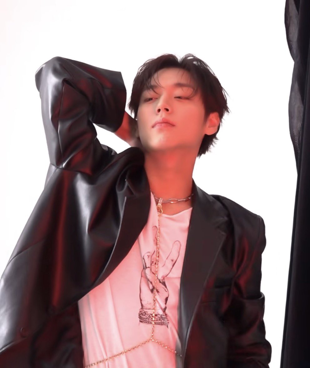 뿜 tweet media