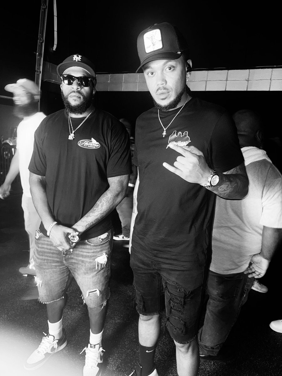 melodramatic_jr's tweet photo. Prez Mafia vs Melo Vaye was a success! S/O Clow and Dre for having me on my debut with Gates of the Garden 🔥🔥🔥 I will be back ! New Jersey this one for you 
@PREZMAFIABX 
@clow_gotg @iamdredennis @gatesofthegarden 
#Eliteshit #Dabadguyz #Febl #Bar4Barcamp https://t.co/CYLZBoEz8p