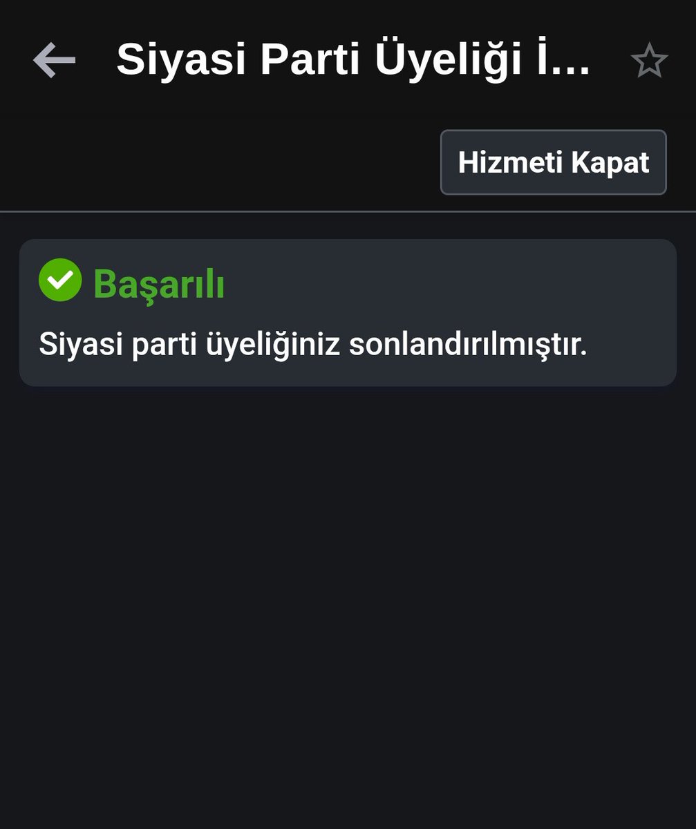 EvrimYA's tweet photo. Dedelerimin, babamın partisinden istifa ettirdiniz beni. Yazıklar olsun. Partiyi bitirmeye yemin etmişsiniz resmen 😡 @herkesicinCHP @kilicdarogluk https://t.co/EfdYPYtOWV