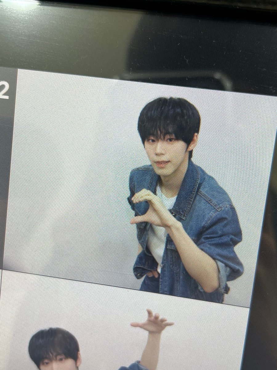 kwatmail's tweet photo. 260721 🐶💬 23:58pm

🐶 [🎁] 📸x2
🐶 i really liked yesterday’s hair, makeup, and outfit
🐶 so i took lots of pictures hehe
🐶 📽️ 
🐶 photoism behind~~~
🐶 actually, remember how i gave you guys that 
🐶 photoism guide before? https://t.co/1fMR8bI0ZV
