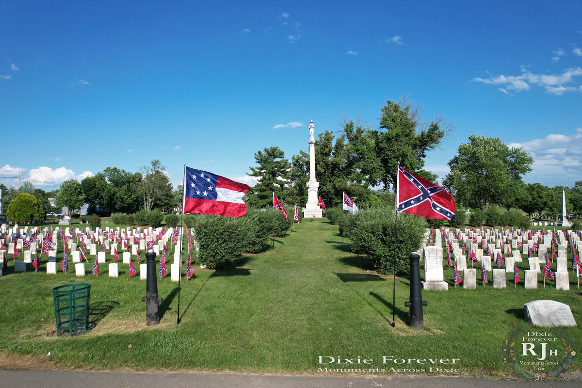 Steve_Boer1865's tweet photo. Salute! 🫡🫡🫡
Stonewall Confederate Cemetery in Winchester, Virginia, summer (June 6, 2024).  Dedicated in 1866, there are approx 3,000 Confederate Soldiers at rest here. https://t.co/bCngIUvyU9