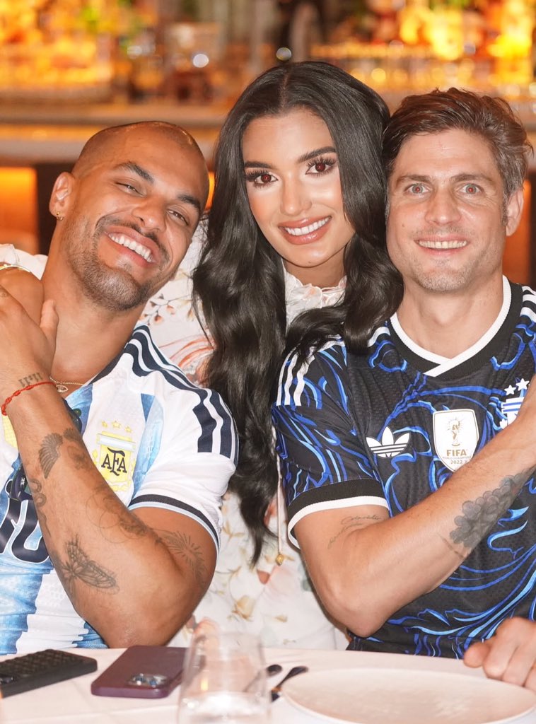 Katherineecf's tweet photo. MIS GUERREROS🏹🤍🤍🤍
#TeamCelinee #CelineeSF #TeamJosh #TeamPancheri #CeliJosh
🥹🥹🥹 https://t.co/lnBeSD7vOz