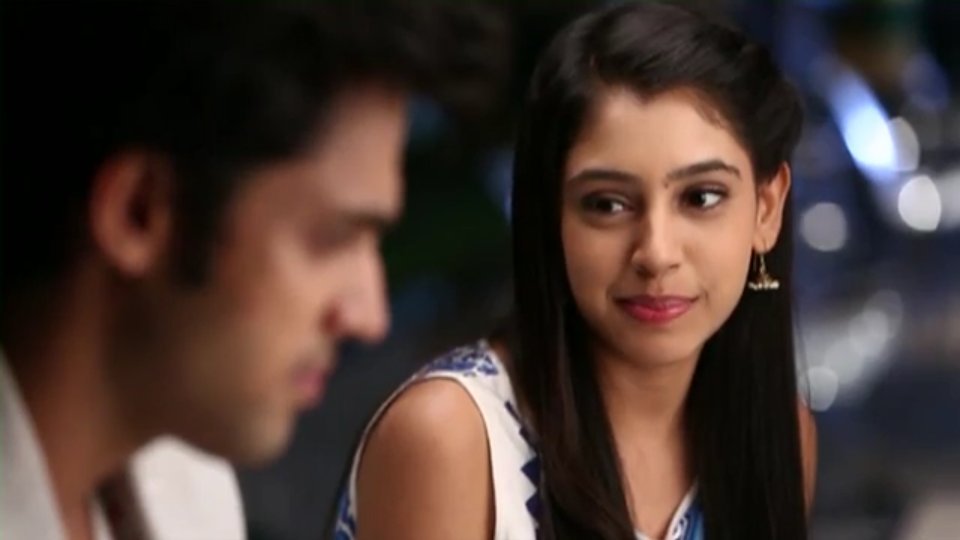 pritisha_a's tweet photo. Every negative thing has something positive hidden inside.. bas hume dhundana padata hai 
- Nandini Murthy-

#12YearsOfKYY https://t.co/gOvAbfryQO