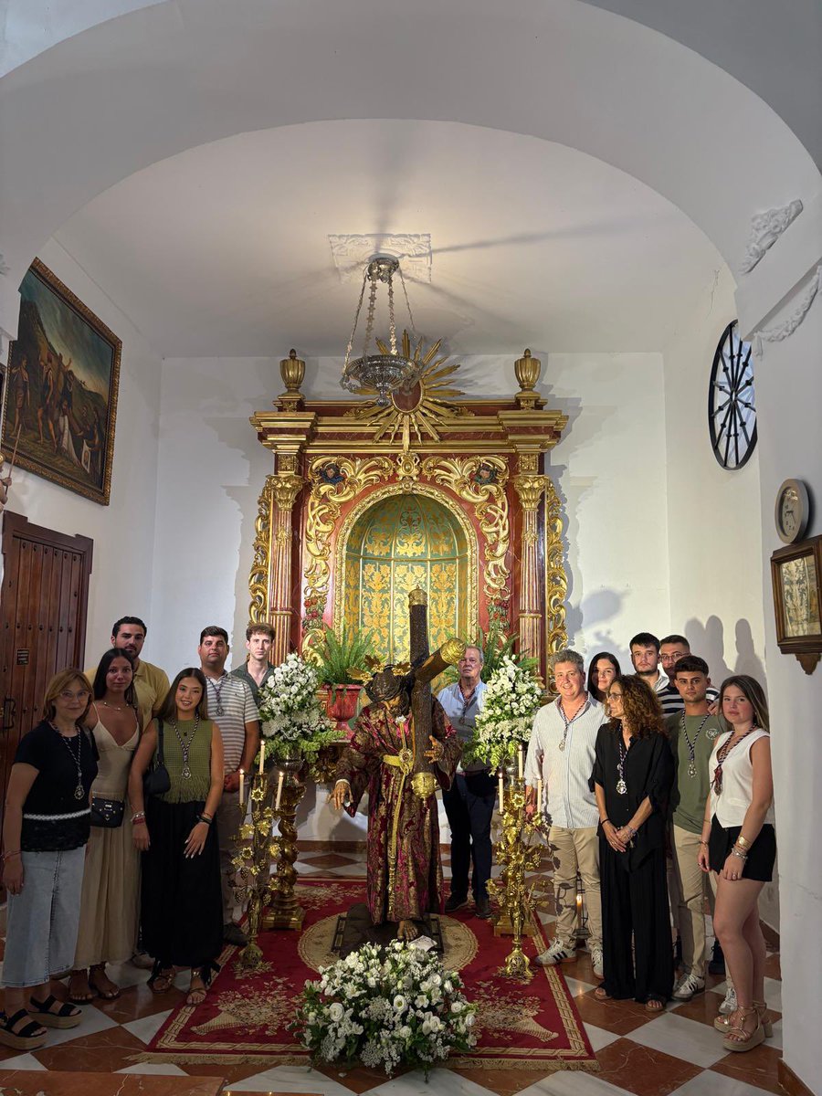 Nazareno_LM's tweet photo. NUEVA JUNTA | Comienza una nueva etapa en nuestra Agrupación Parroquial con el nombramiento de la nueva Junta de Gobierno.
Les deseamos mucho acierto y que Ntro.  Padre Jesús Nazareno, el Stmo. Cristo de la Misericordia y Ntra. Señora de los Dolores guíen siempre su labor. https://t.co/kIY4RNA07R