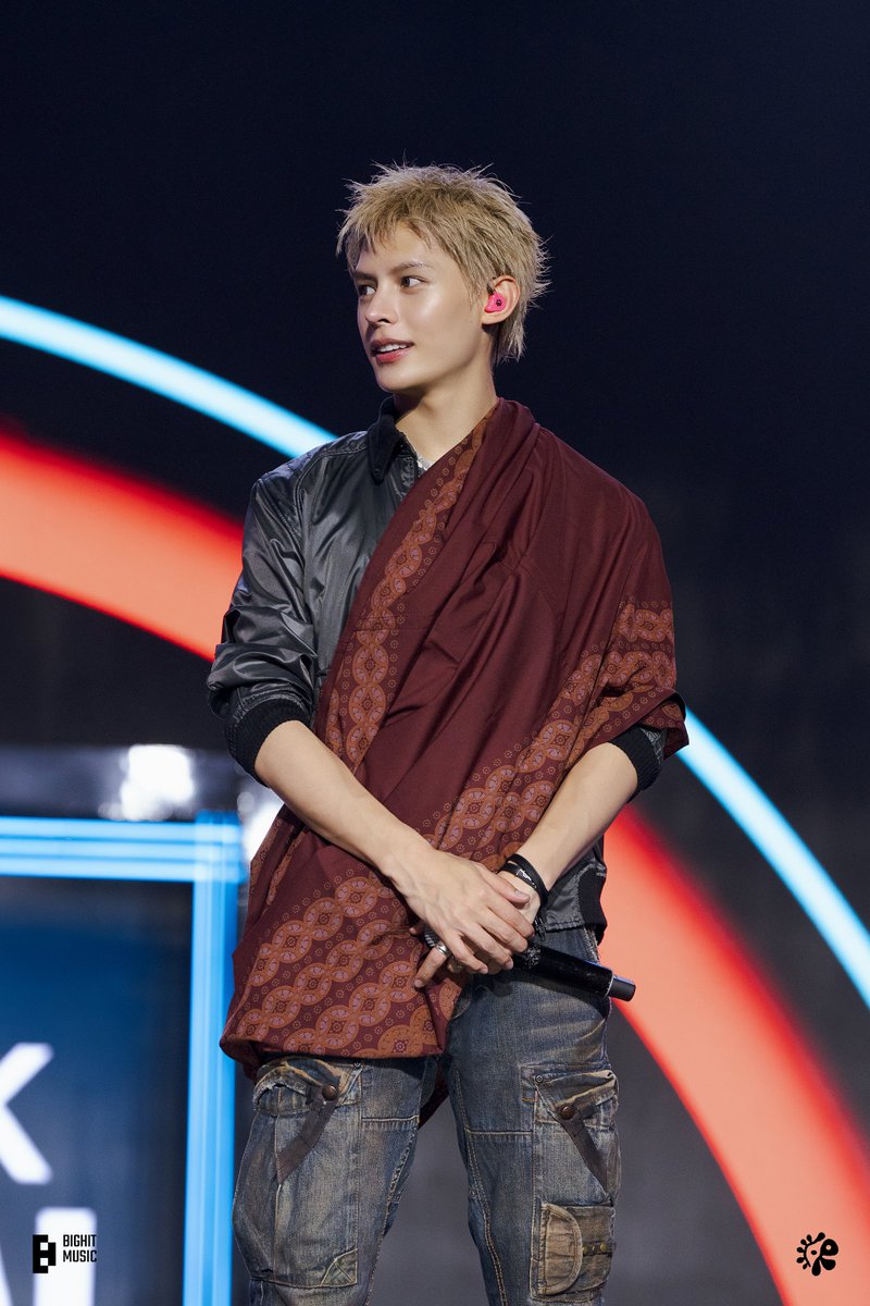 zhaoyufancokr's tweet photo. #JAMES #제임스 “Allobank Festival” Photo Sketch https://t.co/VwoyXAudMh