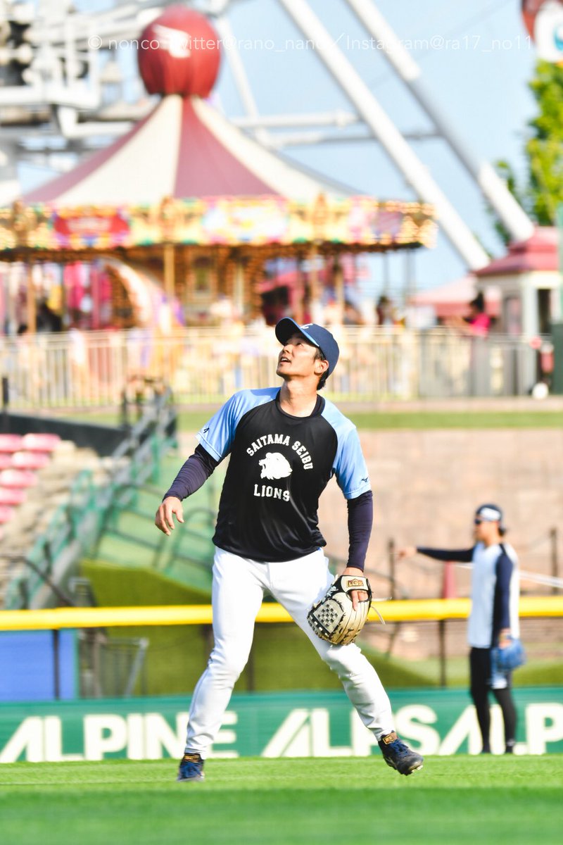 rano_nano's tweet photo. メリーゴーラウンドと  #石井一成 選手🎠 杉谷くんのYouTubeの時も思いましたがウエアがとにかくかわいい🦁
2026.7.19@楽天モバイル最強パーク宮城 https://t.co/oKCPSwIe4G