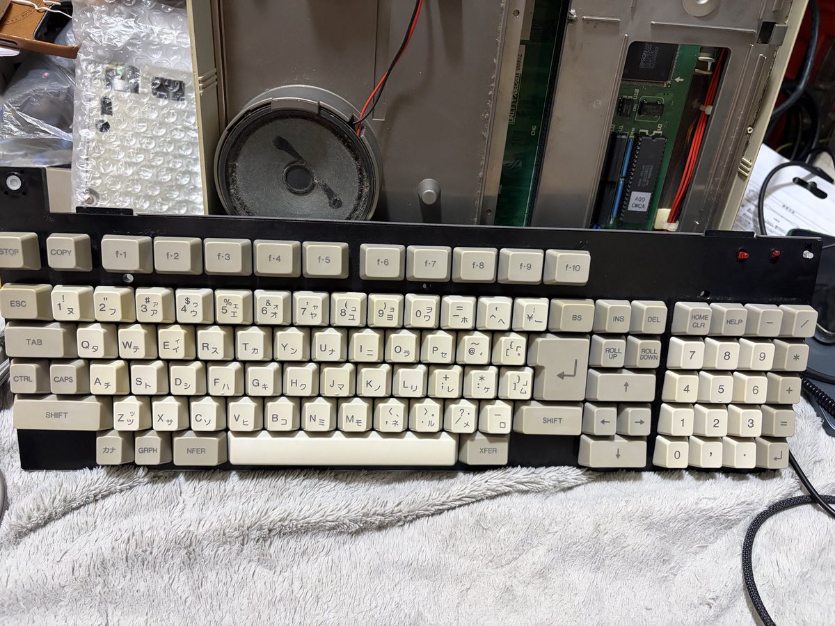 aki_msx's tweet photo. 取り敢えずキートップ洗って付けてみた
大分綺麗になった
#PCCLUB
#PC286C https://t.co/wcX6IfKtfX