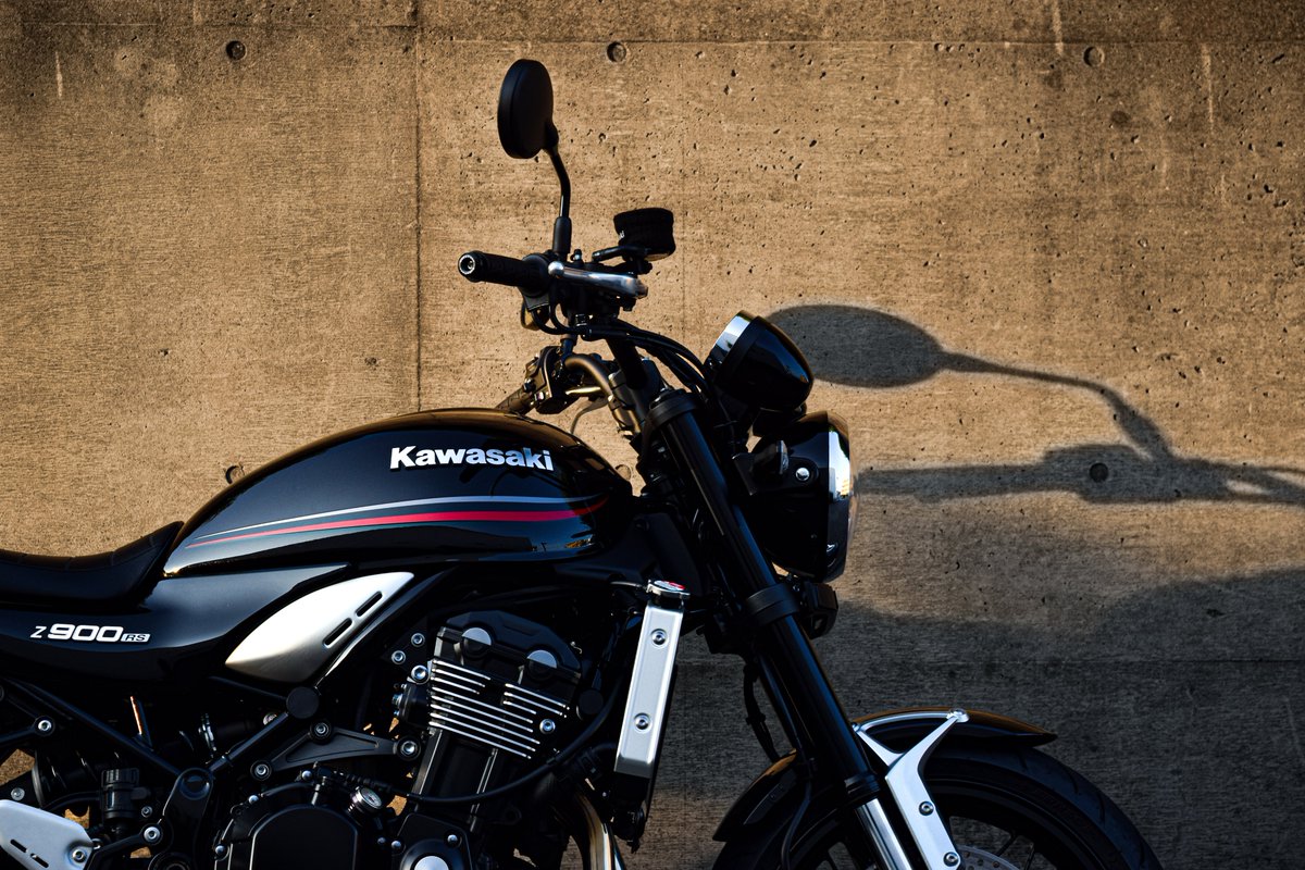 omom_ku's tweet photo. #バイク半分くらい選手権 https://t.co/QvZSiPdEio