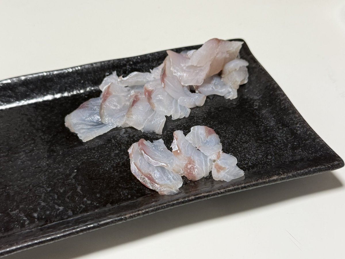 _nadir404's tweet photo. 大名おろしからの刺身！
臭みなくておいしい！！ https://t.co/1MJmDMWNxn