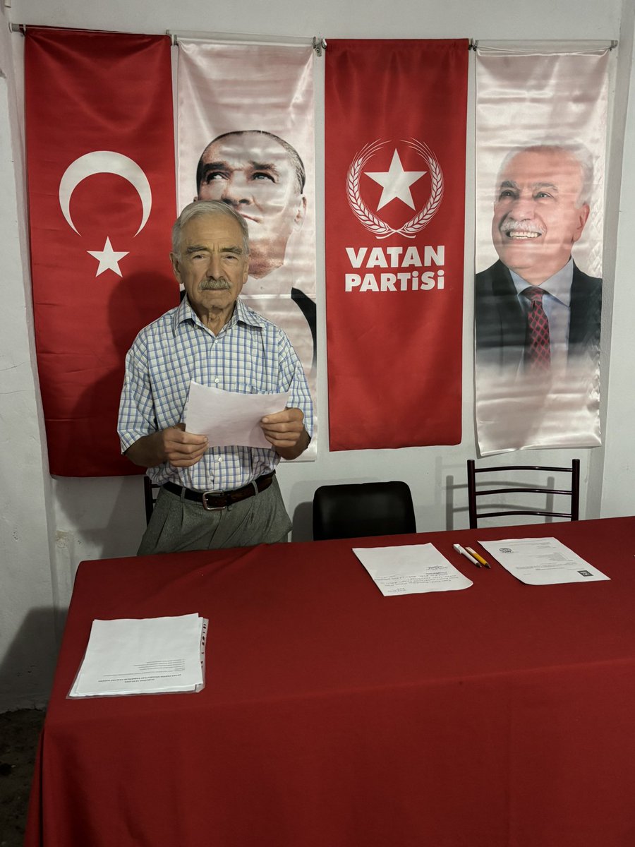 EdirneVatan's tweet photo. Bugün Süloğlu Olağan İlçe Kongremizi büro açılışımızla birlikte başarıyla tamamladık. İlçe Başkanlığına seçilen İzzet BALIN’ı ve yönetim kurulunu tebrik ediyor, partimizin iktidar yürüyüşünde başarılar diliyoruz. https://t.co/ZgPXV6WLr6
