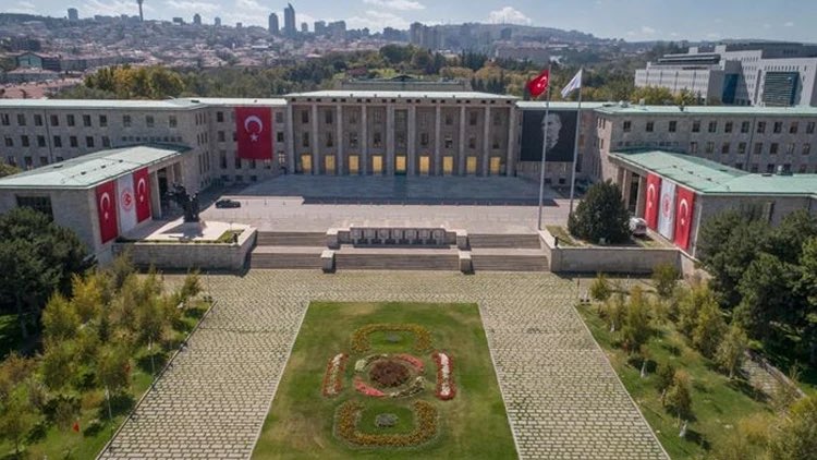 serbestiyetweb's tweet photo. CHP’den 83 milletvekilinin ayrılmasıyla Meclis’teki sandalye dağılımı böyle olacak: 

AK Parti: 277
‘Yeni Parti’: 83
DEM: 58
CHP: 52
MHP: 46
İyi Parti: 29
Saadet: 9
DEVA: 8
Gelecek: 4
Hüda-Par: 4
Yeniden Refah: 4
TİP: 3
EMEP: 2
DSP: 1
DP: 1 https://t.co/VlmUD2go11