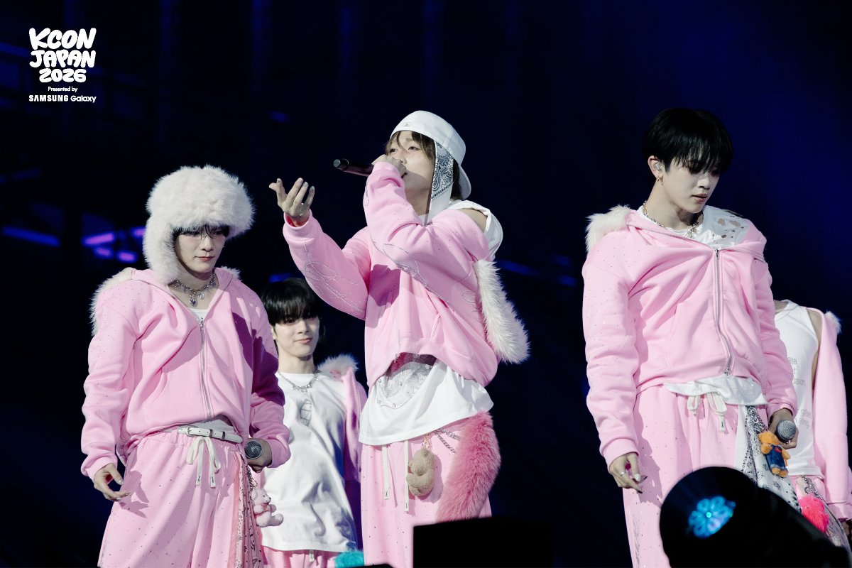 kconjapan's tweet photo. [#KCONJAPAN2026] PHOTO DUMP

Just wanted to share these. 
A few moments of #DXTEEN 📸

*𝘈𝘭𝘭 𝘤𝘰𝘯𝘵𝘦𝘯𝘵 𝘢𝘳𝘦 𝘳𝘶𝘯 𝘢𝘤𝘤𝘰𝘳𝘥𝘪𝘯𝘨 𝘵𝘰 𝘢𝘳𝘵𝘪𝘴𝘵 𝘢𝘯𝘥 𝘰𝘯-𝘴𝘪𝘵𝘦 𝘤𝘰𝘯𝘥𝘪𝘵𝘪𝘰𝘯𝘴.

-
KCON JAPAN 2026 
MAY 8-10 
Makuhari Messe 

Let's #KCON https://t.co/LjopwAgrCG