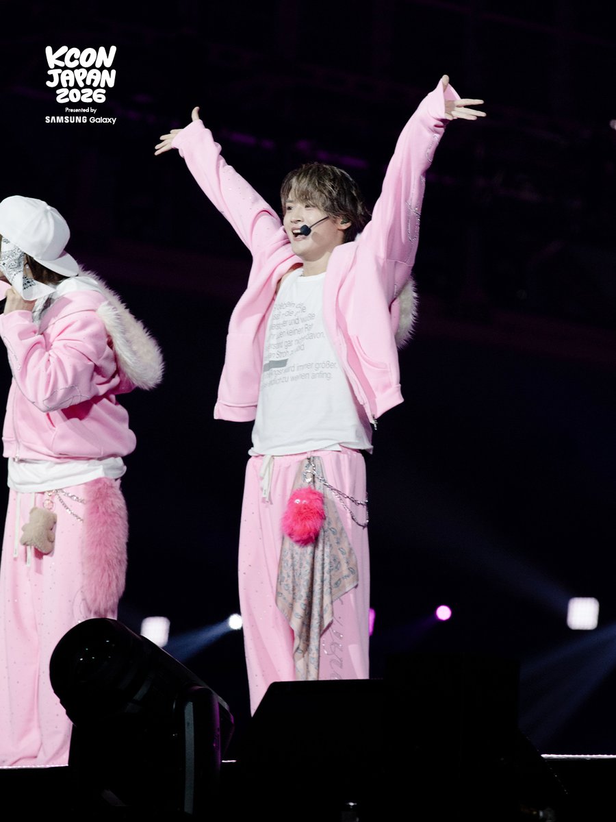 kconjapan's tweet photo. [#KCONJAPAN2026] PHOTO DUMP

Just wanted to share these. 
A few moments of #DXTEEN 📸

*𝘈𝘭𝘭 𝘤𝘰𝘯𝘵𝘦𝘯𝘵 𝘢𝘳𝘦 𝘳𝘶𝘯 𝘢𝘤𝘤𝘰𝘳𝘥𝘪𝘯𝘨 𝘵𝘰 𝘢𝘳𝘵𝘪𝘴𝘵 𝘢𝘯𝘥 𝘰𝘯-𝘴𝘪𝘵𝘦 𝘤𝘰𝘯𝘥𝘪𝘵𝘪𝘰𝘯𝘴.

-
KCON JAPAN 2026 
MAY 8-10 
Makuhari Messe 

Let's #KCON https://t.co/Buk2oM0Smc